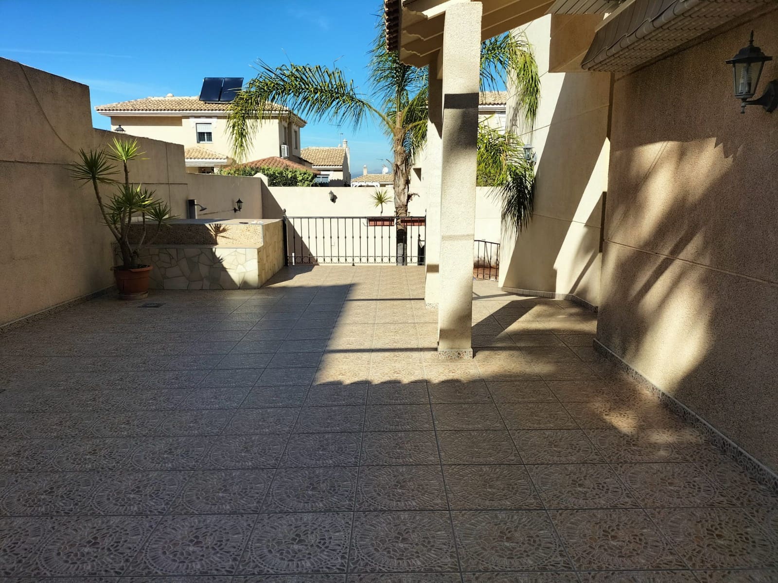 3 sypialnia Dom szeregowy do wynajęcia w Alhaurin de la Torre z basenem garażem - 1 850 € (Ref: 9624119)