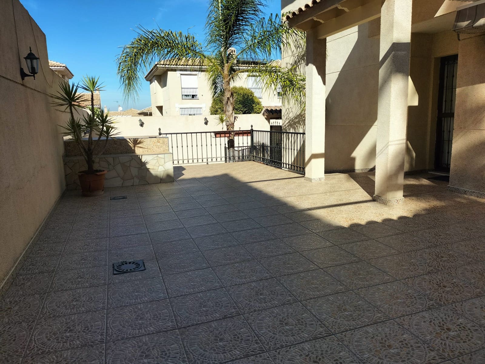 3 sypialnia Dom szeregowy do wynajęcia w Alhaurin de la Torre z basenem garażem - 1 850 € (Ref: 9624119)