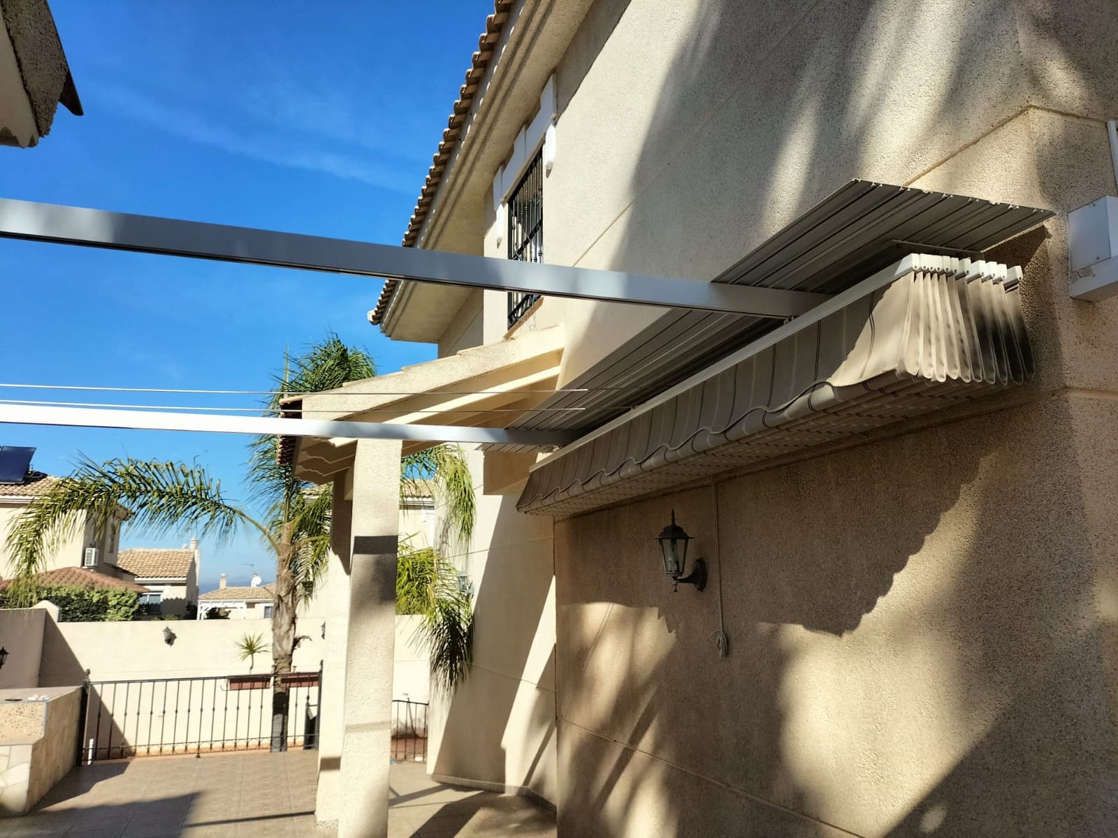 3 sypialnia Dom szeregowy do wynajęcia w Alhaurin de la Torre z basenem garażem - 1 850 € (Ref: 9624119)