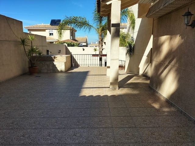 3 sypialnia Dom szeregowy do wynajęcia w Alhaurín de la Torre z basenem garażem - 1 850 € (Ref: 9624119)