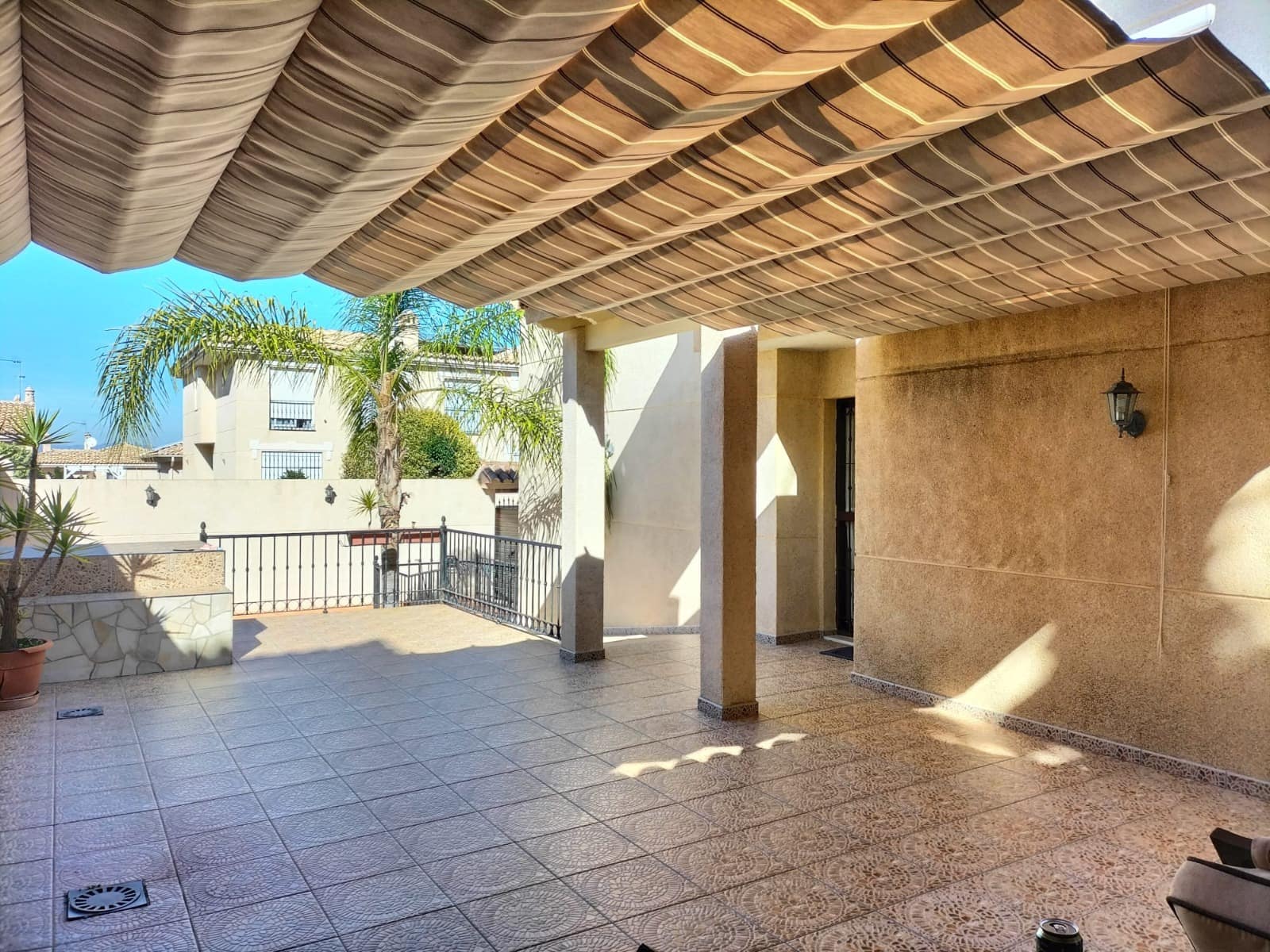 3 sypialnia Dom szeregowy do wynajęcia w Alhaurin de la Torre z basenem garażem - 1 850 € (Ref: 9624119)