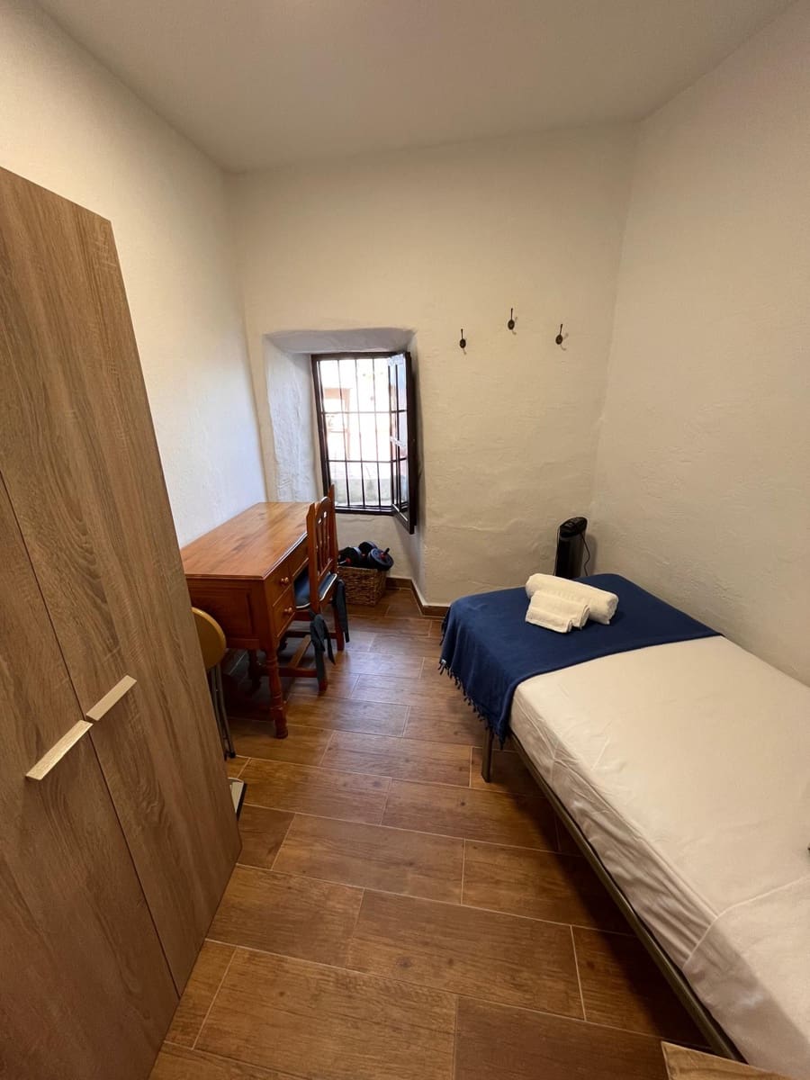 2 soveværelse Byhus til leje i Monda - € 780 (Ref: 9624211)