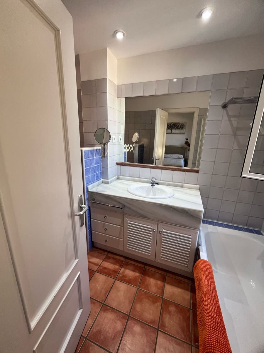 3 soveværelse Rækkehus til leje i Benalmadena med swimmingpool garage - € 1.750 (Ref: 9641053)