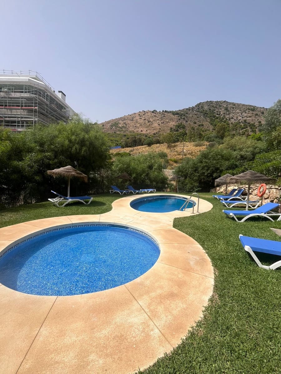3 soveværelse Rækkehus til leje i Benalmadena med swimmingpool garage - € 1.750 (Ref: 9641053)