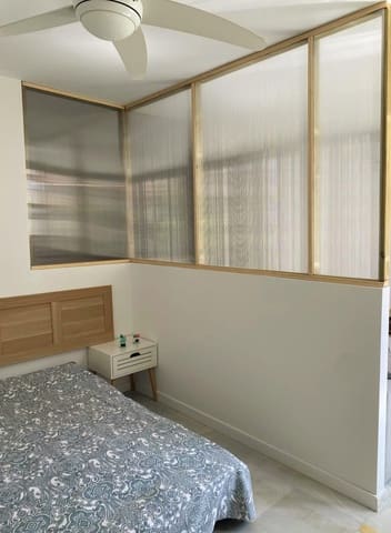 Loft for rent in La Princesa, Málaga city - € 1,000 (Ref: 9649959)