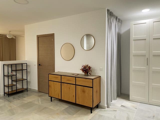 Loft for rent in La Princesa, Málaga city - € 1,000 (Ref: 9649959)