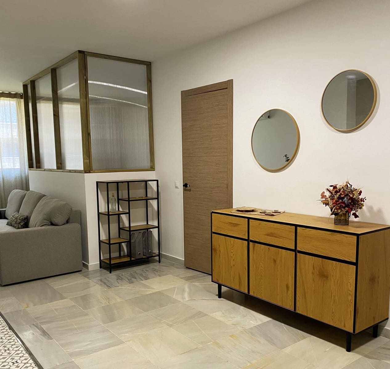 Loft for rent in Malaga city - € 1,000 (Ref: 9649959)