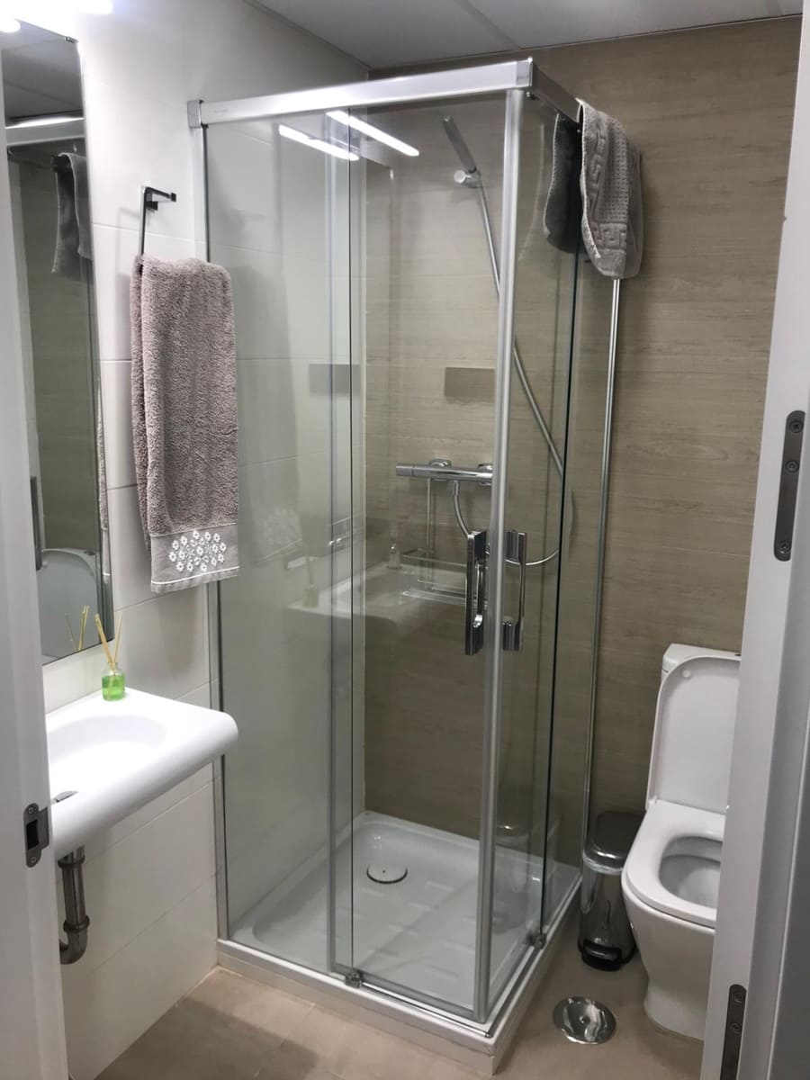 2 makuuhuone Asunto vuokrattavana paikassa Malaga kaupunki mukana uima-altaan - 1 550 € (Ref: 9665476)