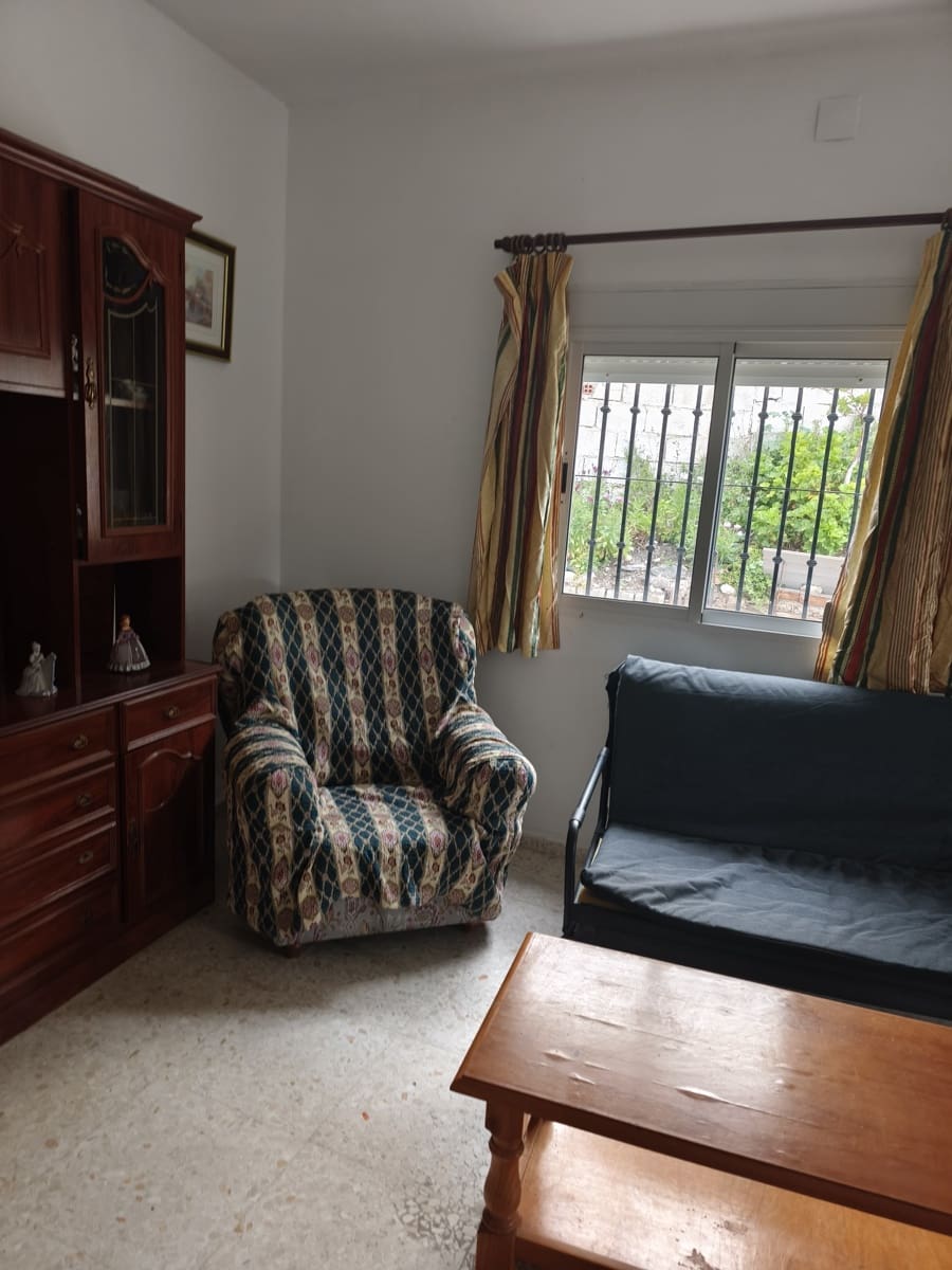 3 sovrum Hus att hyra i Sedella med garage - 600 € (Ref: 9675936)