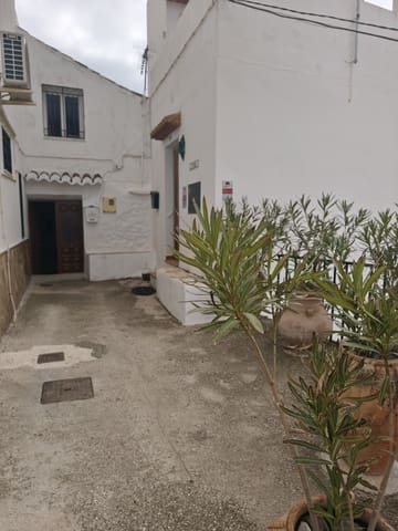 3 sovrum Hus att hyra i Sedella med garage - 600 € (Ref: 9675936)