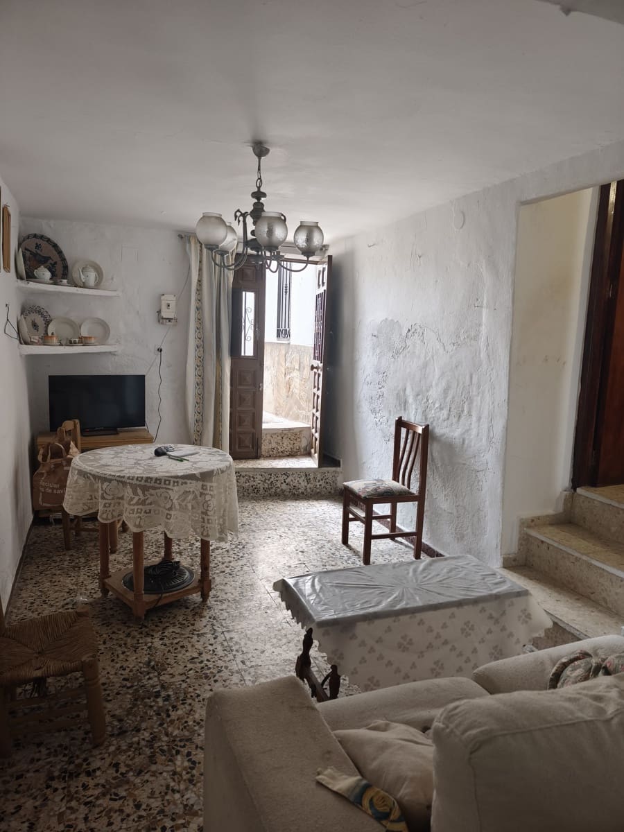 3 sovrum Hus att hyra i Sedella med garage - 600 € (Ref: 9675936)