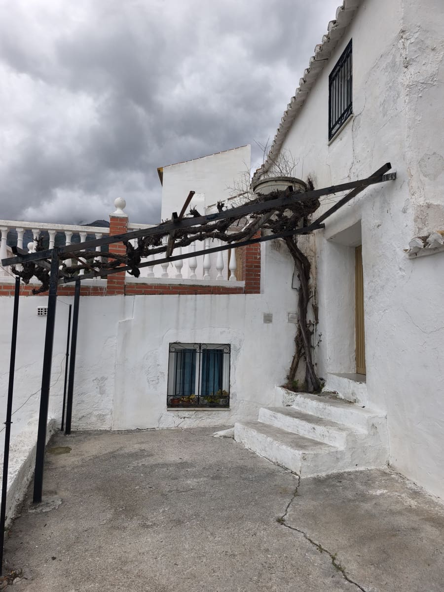 3 sovrum Hus att hyra i Sedella med garage - 600 € (Ref: 9675936)