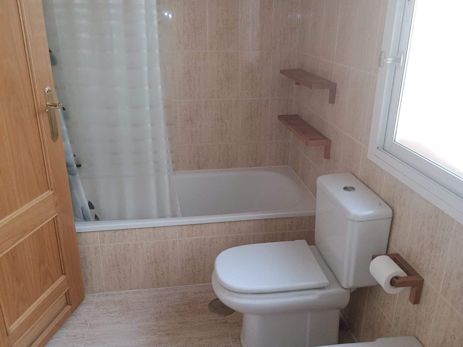 2 slaapkamer Flat te huur in Rincon de la Victoria met zwembad garage - € 1.250 (Ref: 9676549)