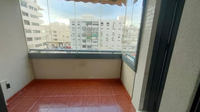 2 slaapkamer Flat te huur in Mainake, Málaga stad met zwembad - € 1.400 (Ref: 9677893)
