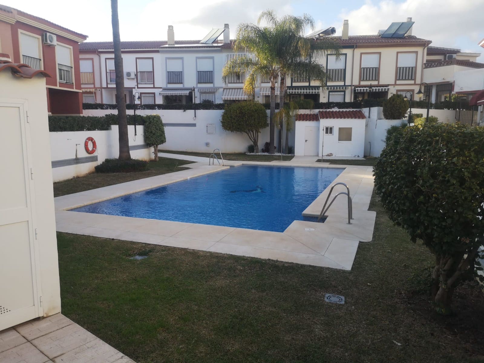 3 bedroom Terraced Villa for rent in Fuengirola with pool - € 1,800 (Ref: 9715473)