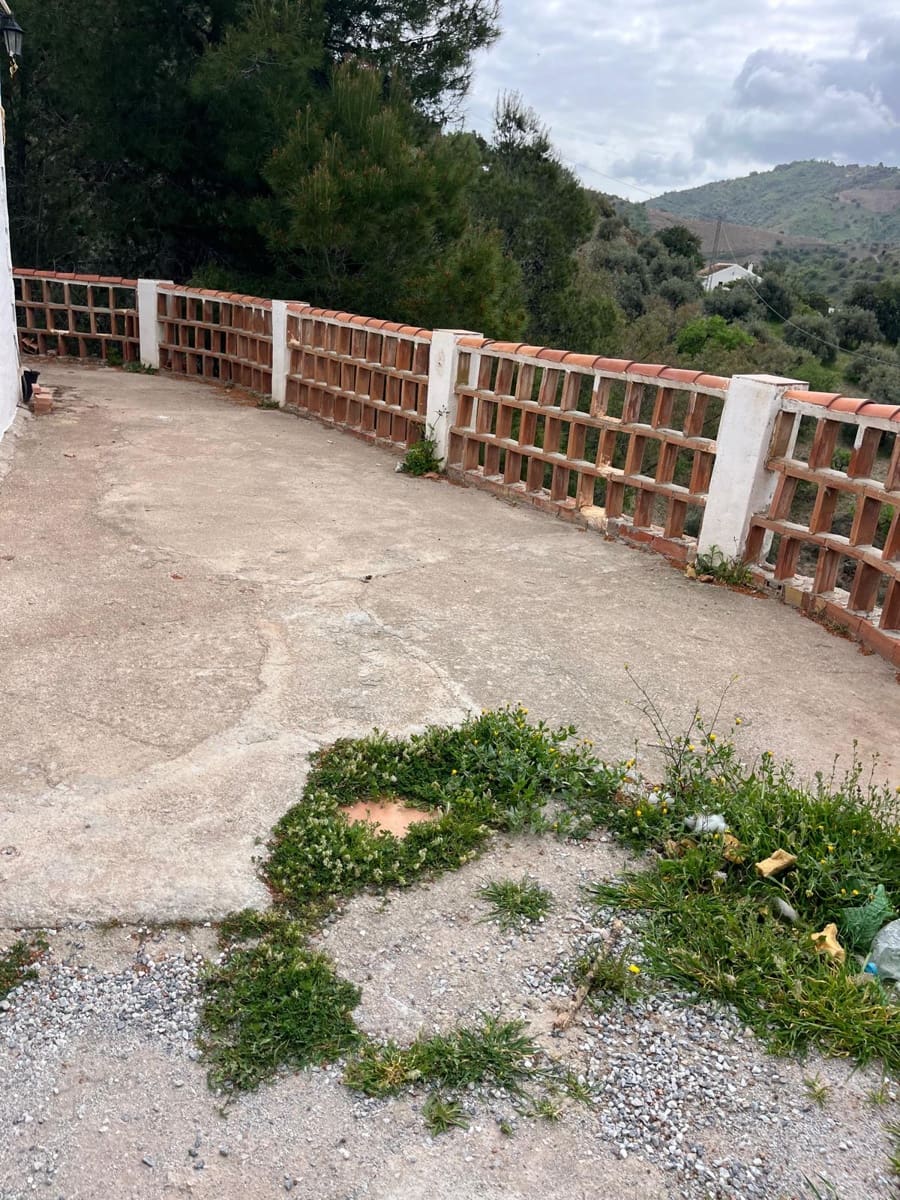 Undeveloped Land for rent in Comares - € 400 (Ref: 9727576)