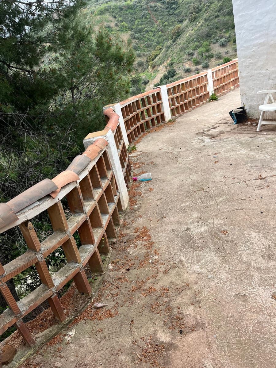 Undeveloped Land for rent in Comares - € 400 (Ref: 9727576)