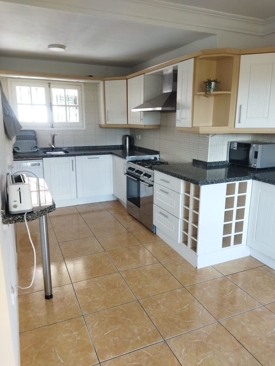 1 bedroom Apartment for rent in Benalmadena with pool - € 1,100 (Ref: 9734148)