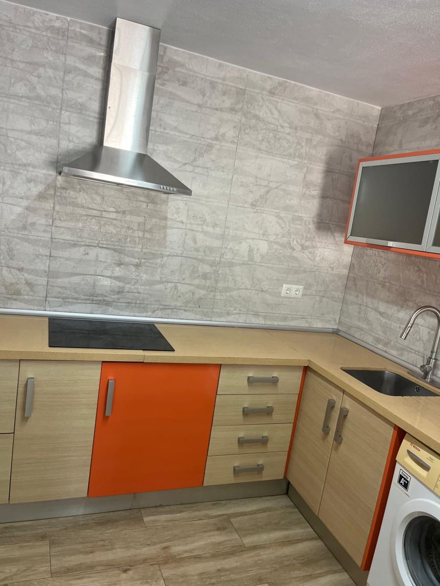 2 bedroom Apartment for rent in Canillas de Aceituno - € 700 (Ref: 9770101)