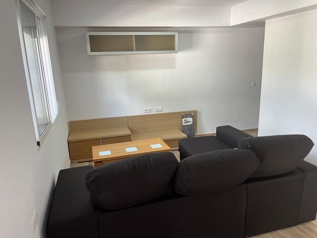 2 bedroom Apartment for rent in Canillas de Aceituno - € 700 (Ref: 9770101)