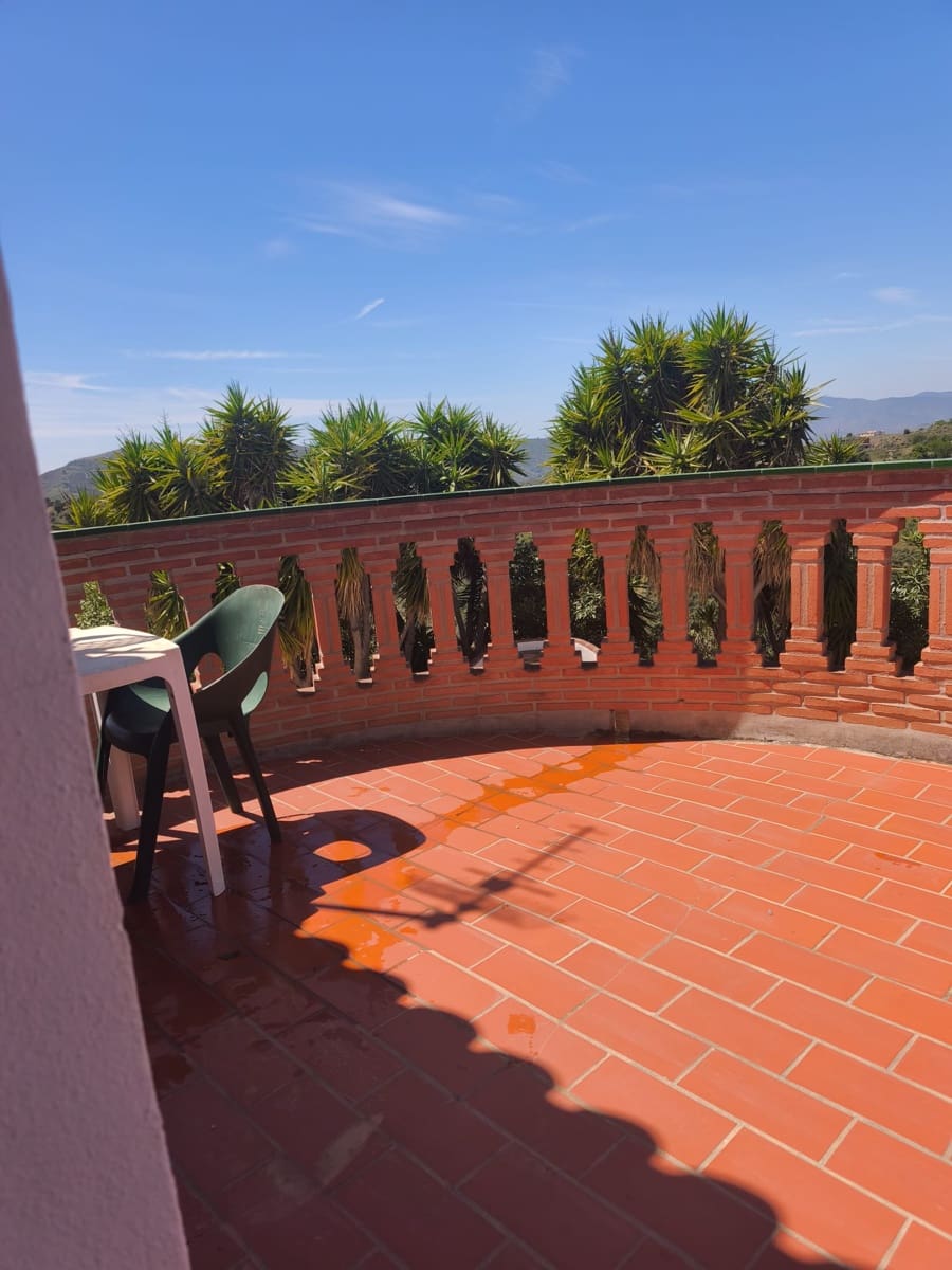 Mark att hyra i Sedella - 900 € (Ref: 9789511)