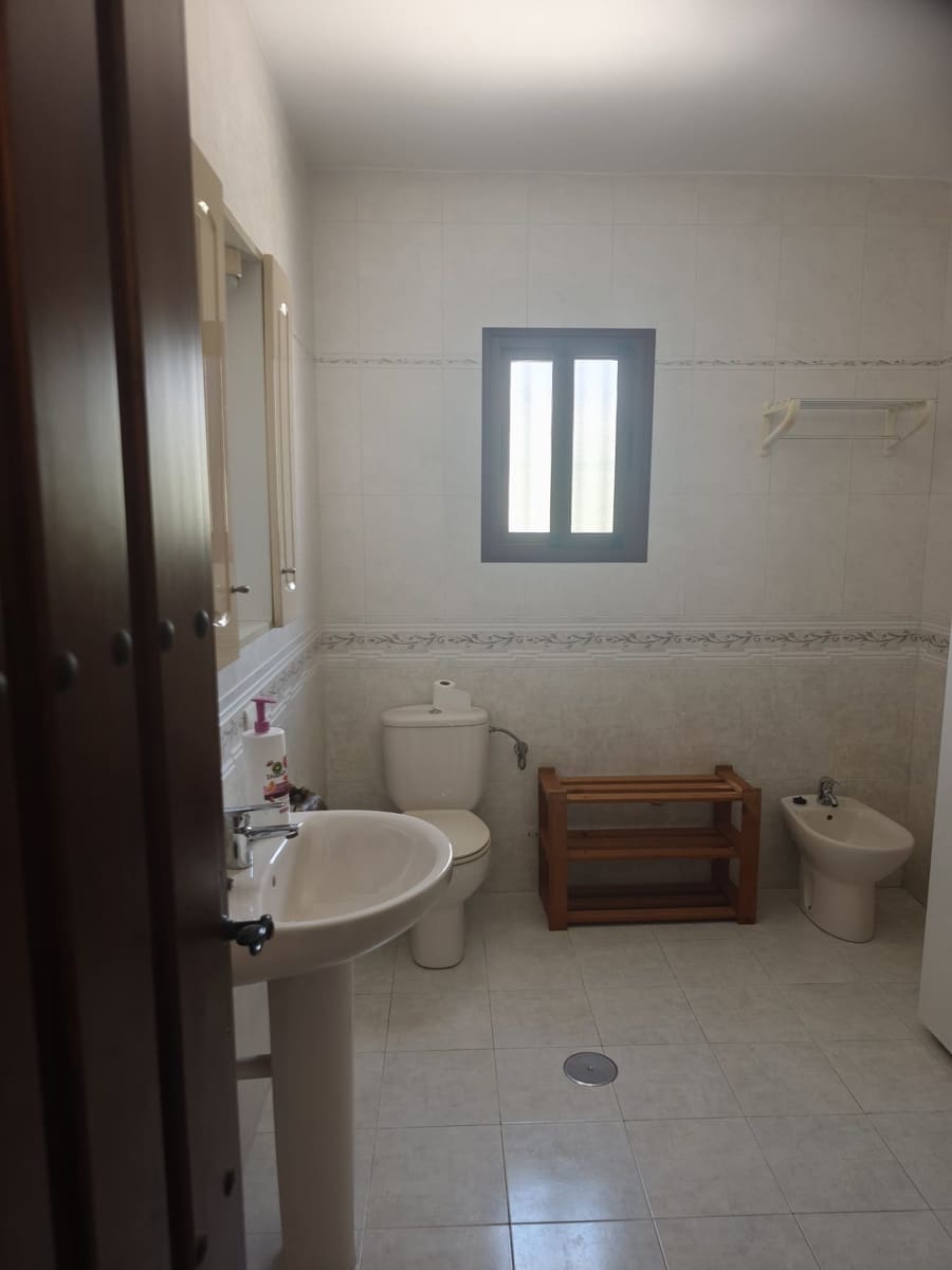 Mark att hyra i Sedella - 900 € (Ref: 9789511)