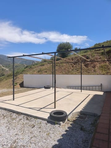 Mark att hyra i Sedella - 900 € (Ref: 9789511)