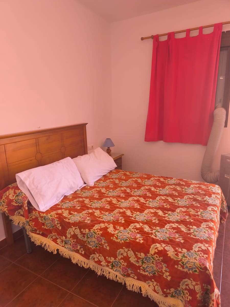 Mark att hyra i Sedella - 900 € (Ref: 9789511)