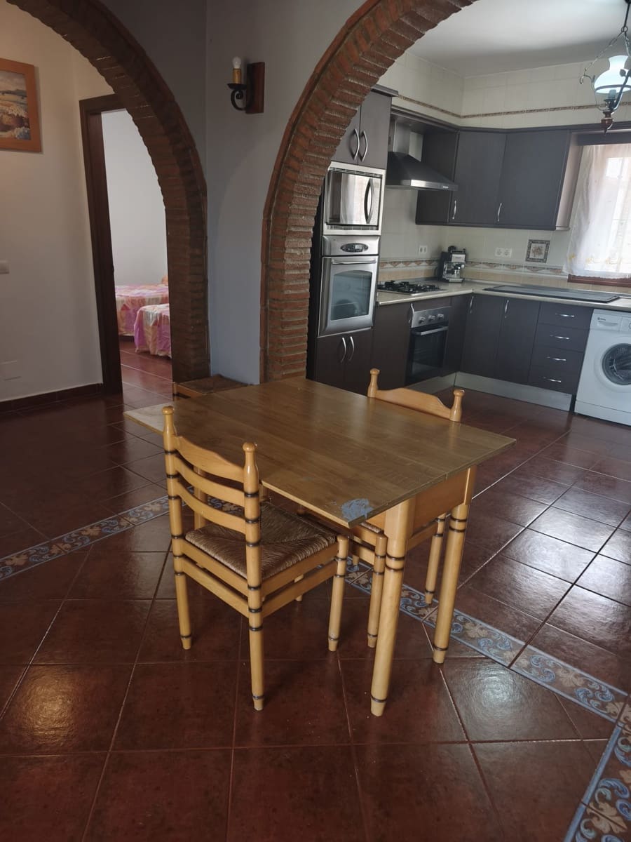 Mark att hyra i Sedella - 900 € (Ref: 9789511)