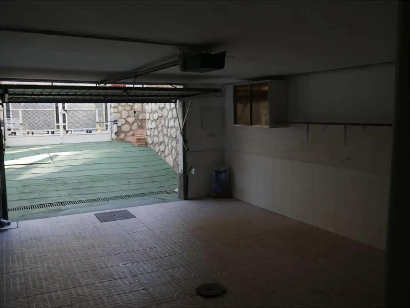 3 bedroom Villa for rent in Malaga city with garage - € 2,400 (Ref: 9790012)