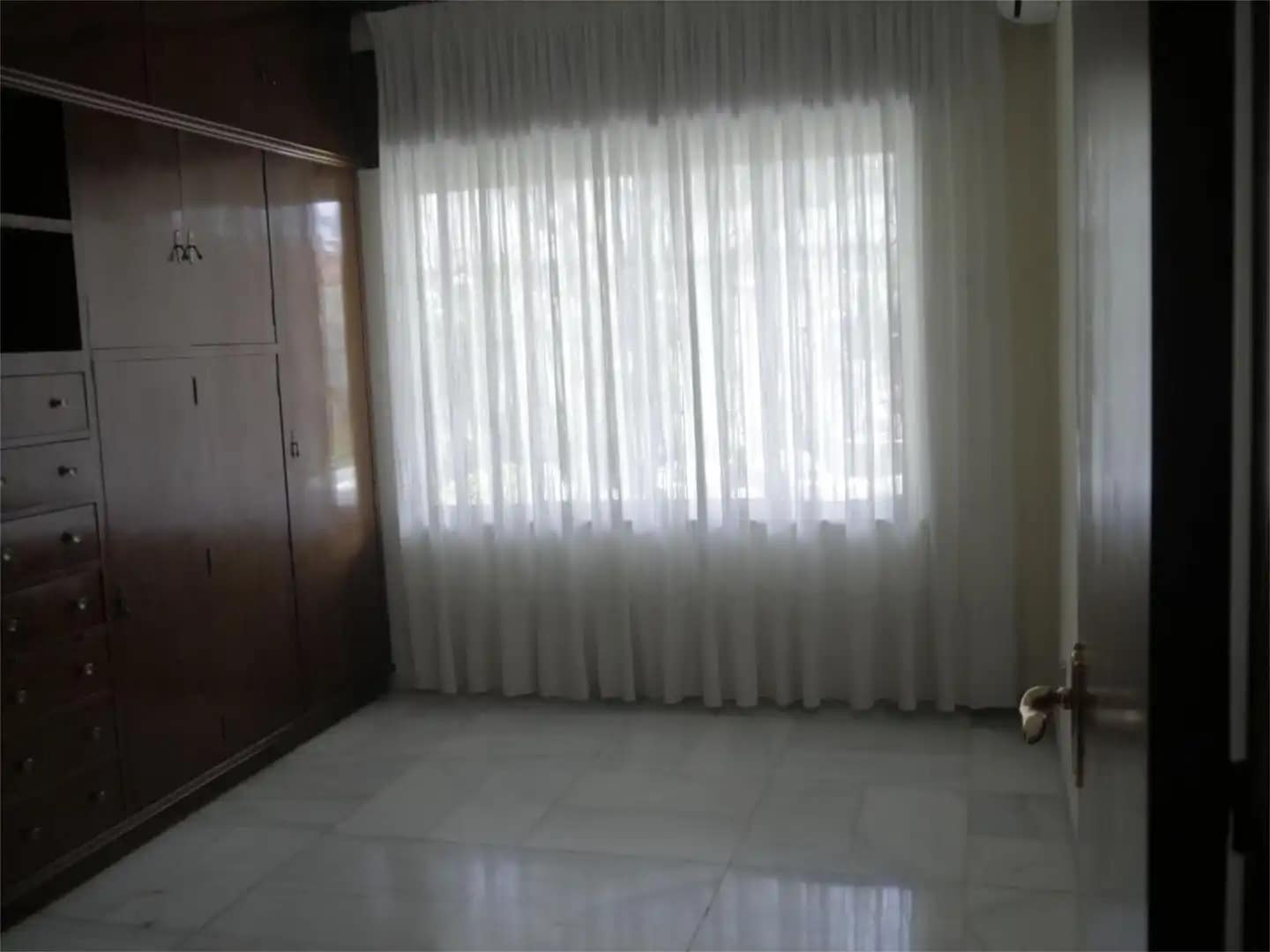 3 bedroom Villa for rent in Malaga city with garage - € 2,400 (Ref: 9790012)