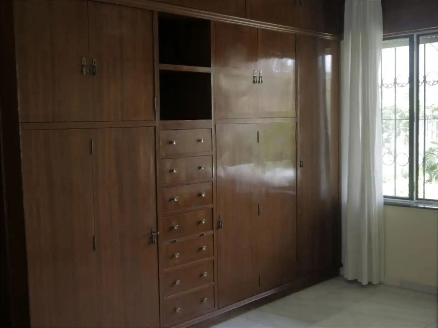 3 bedroom Villa for rent in Malaga city with garage - € 2,400 (Ref: 9790012)