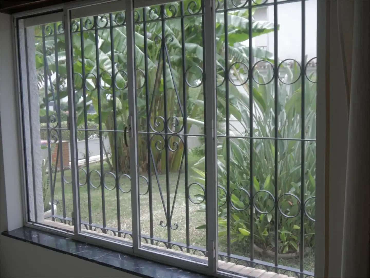 3 bedroom Villa for rent in Malaga city with garage - € 2,400 (Ref: 9790012)