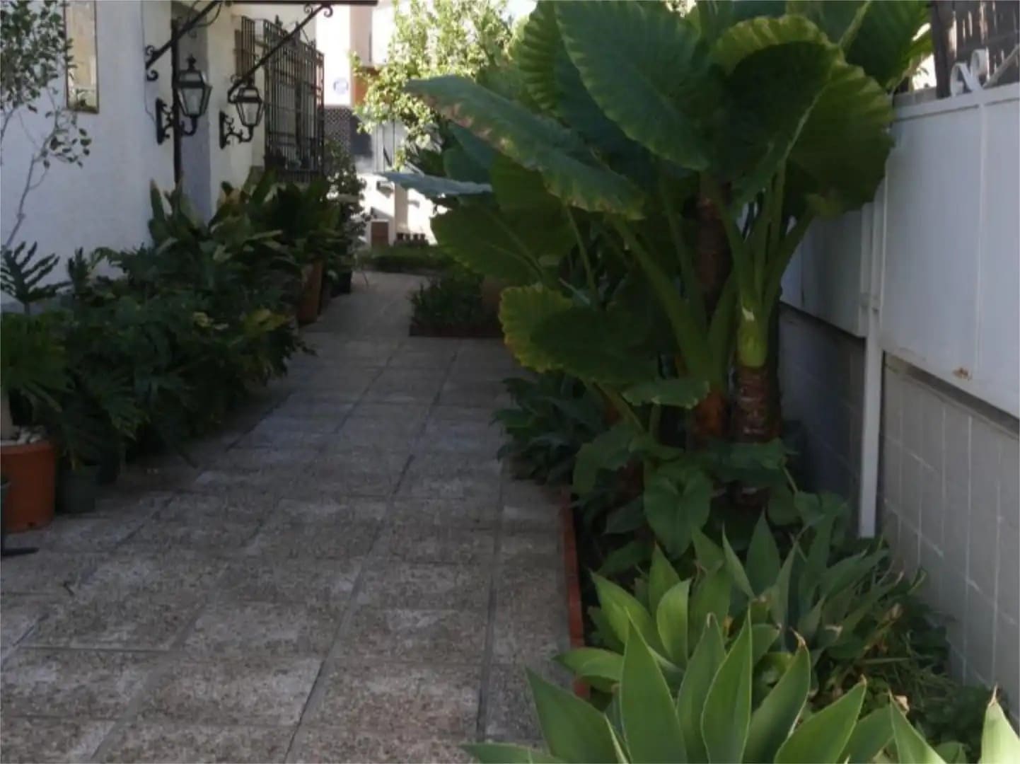 3 bedroom Villa for rent in Malaga city with garage - € 2,400 (Ref: 9790012)