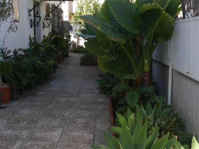 3 sovrum Villa att hyra i El Drago, Málaga stad med garage - 2 400 € (Ref: 9790012)