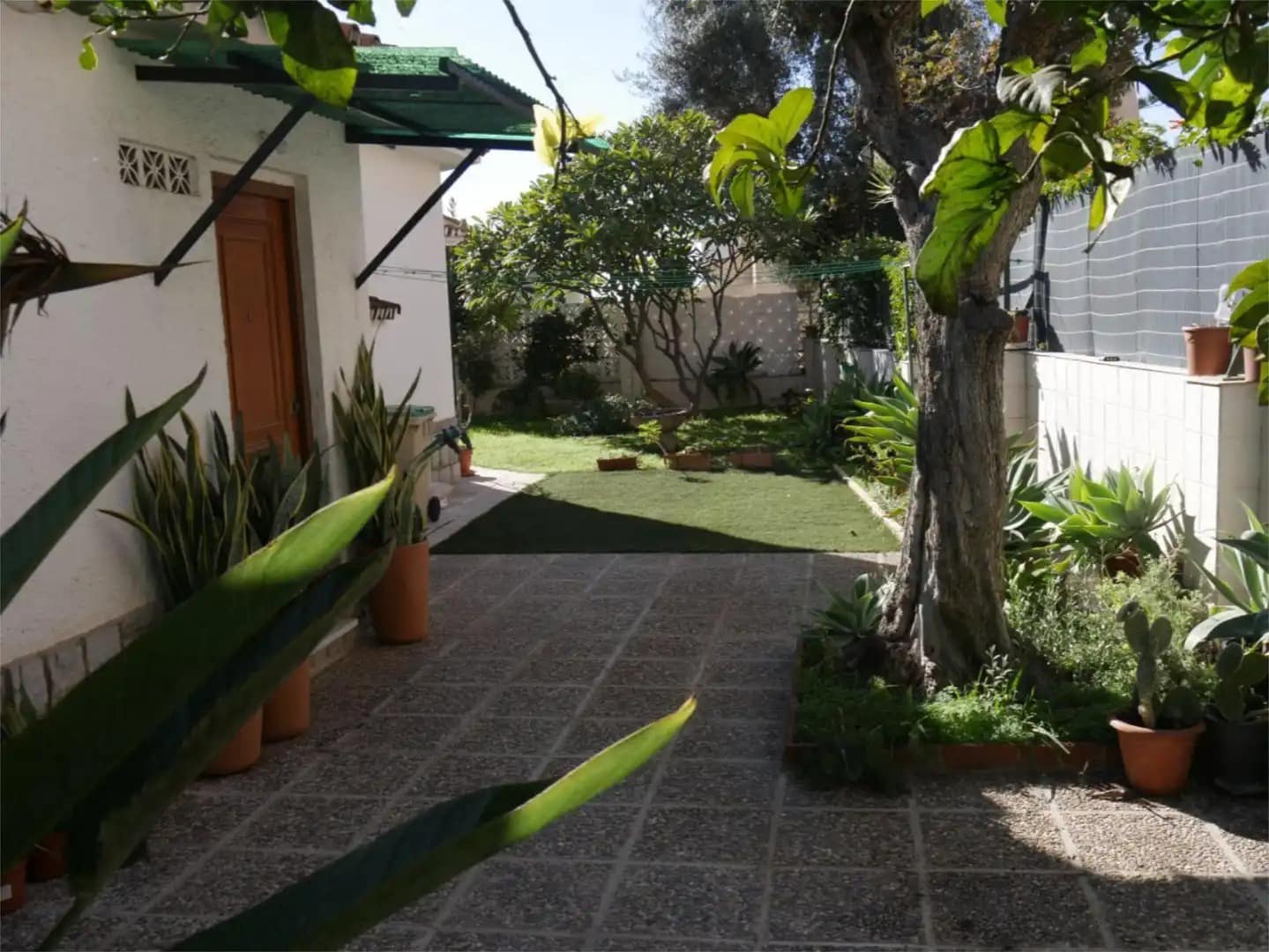 3 bedroom Villa for rent in Malaga city with garage - € 2,400 (Ref: 9790012)