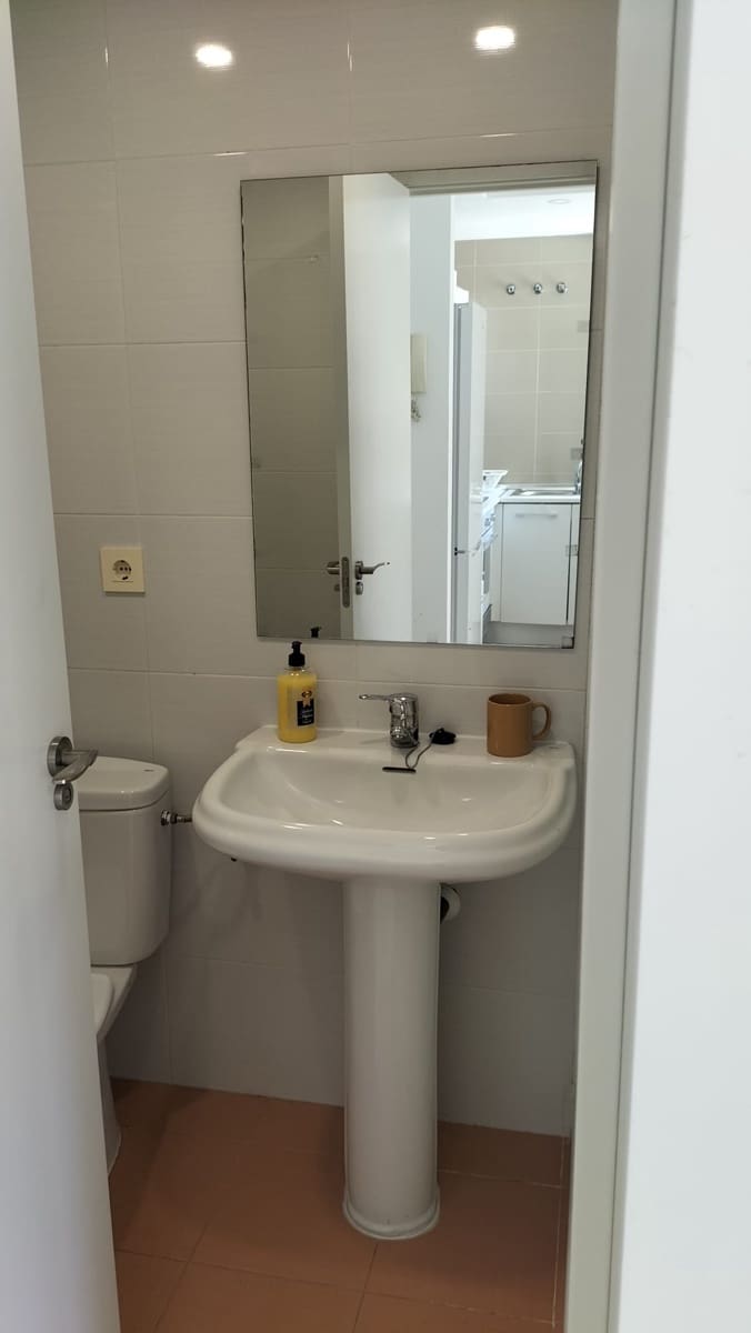 Studio til leje i Malaga by - € 800 (Ref: 9793766)