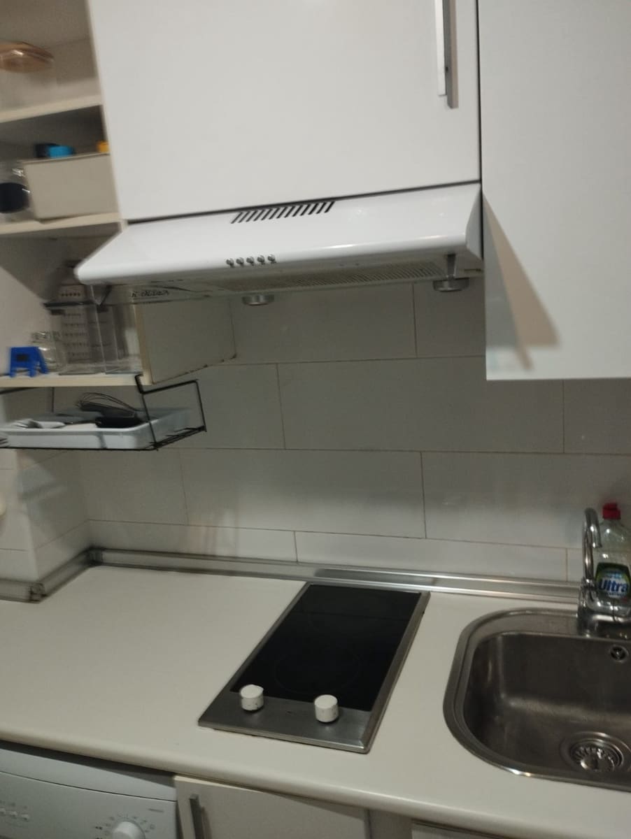 2 slaapkamer Flat te huur in Torremolinos - € 1.000 (Ref: 9827471)