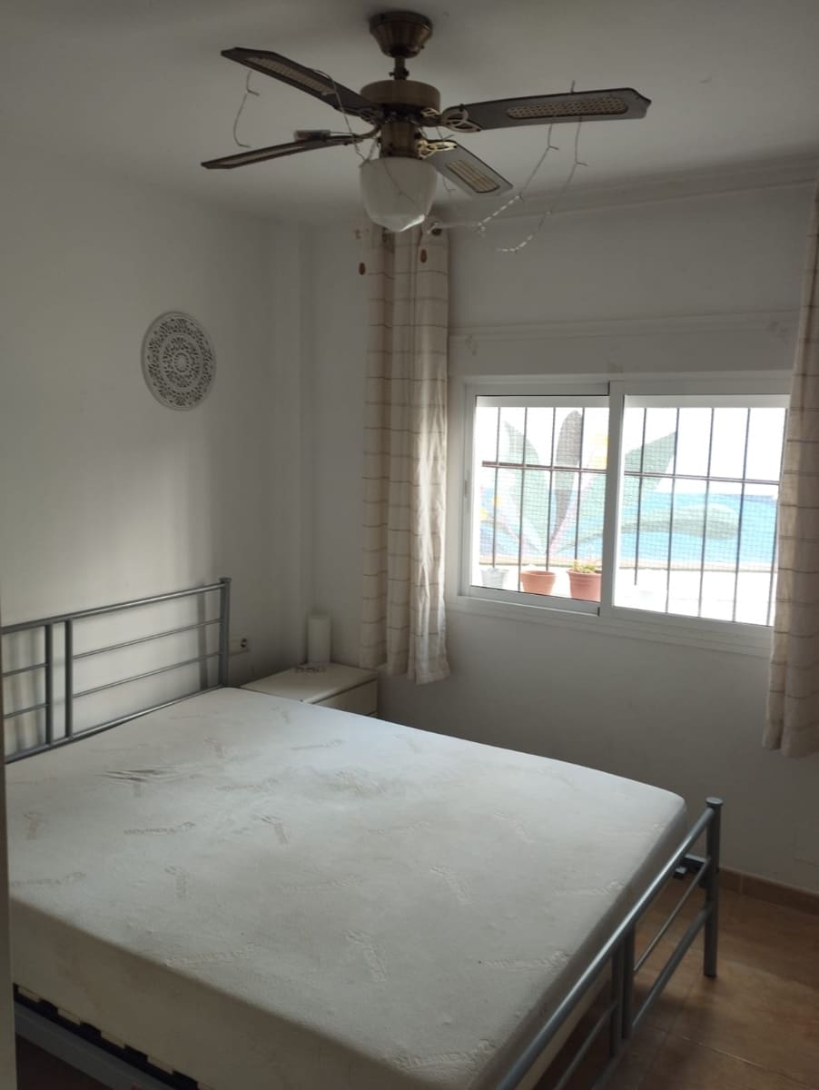 2 slaapkamer Flat te huur in Torremolinos - € 1.000 (Ref: 9827471)