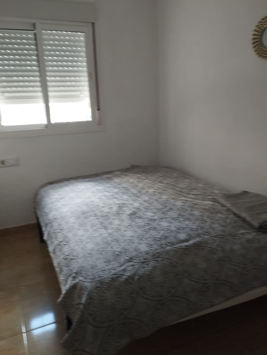 2 slaapkamer Flat te huur in Torremolinos - € 1.000 (Ref: 9827471)