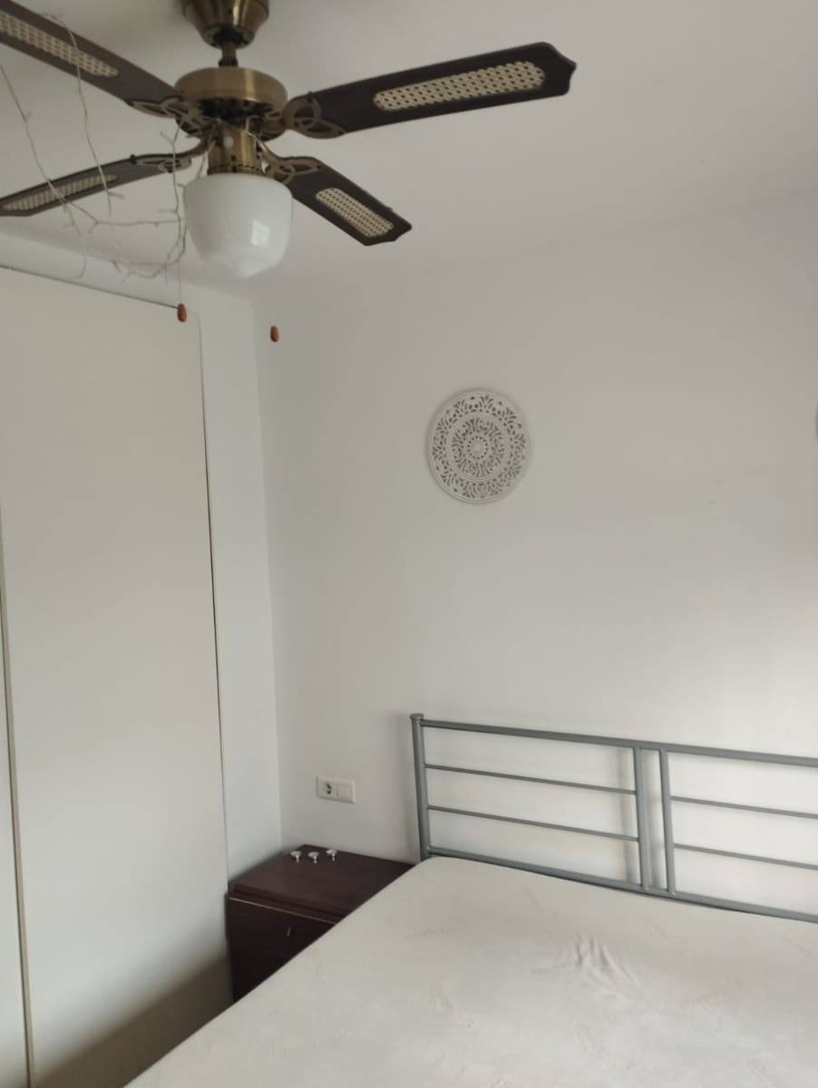 2 slaapkamer Flat te huur in Torremolinos - € 1.000 (Ref: 9827471)