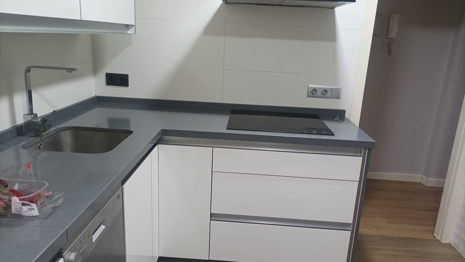 3 bedroom Flat for rent in Malaga city - € 1,200 (Ref: 9827620)