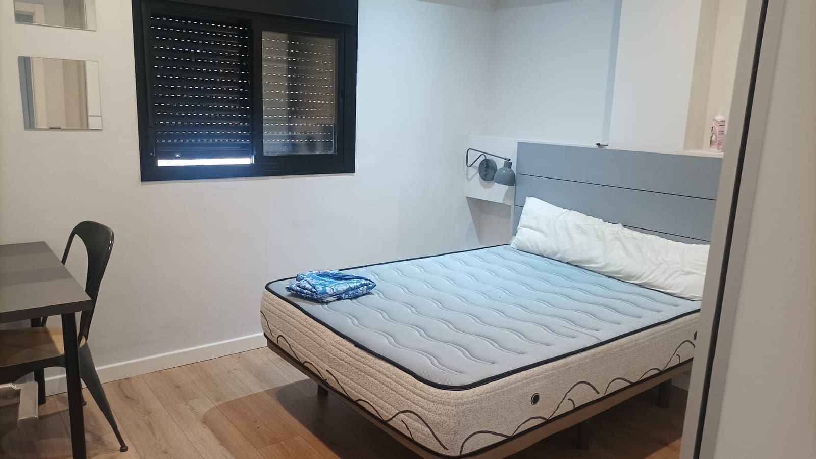 3 bedroom Flat for rent in Malaga city - € 1,200 (Ref: 9827620)