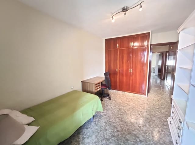Appartement de 4 chambres à louer à Perchel Norte, Malaga ville - 1 800 € (Ref: 9847807)