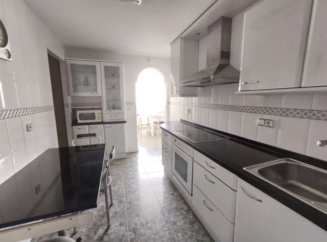 Appartement de 4 chambres à louer à Perchel Norte, Malaga ville - 1 800 € (Ref: 9847807)