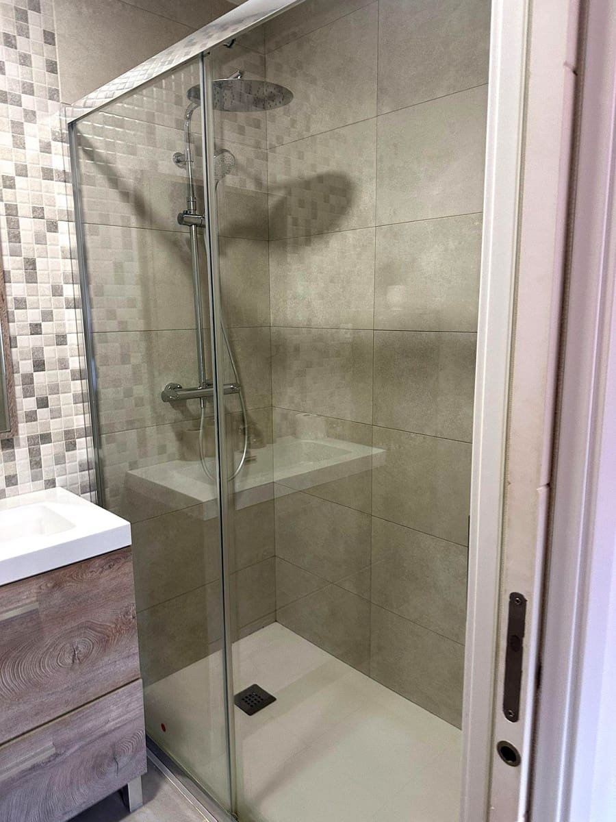 2 slaapkamer Flat te huur in Malaga stad met zwembad garage - € 1.500 (Ref: 9891291)