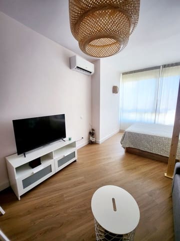 Studio til leie i Torremolinos med svømmebasseng garasje - € 850 (Ref: 9891303)