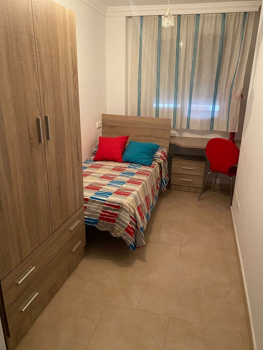 3 makuuhuone Asunto vuokrattavana paikassa Malaga kaupunki - 1 400 € (Ref: 9902118)