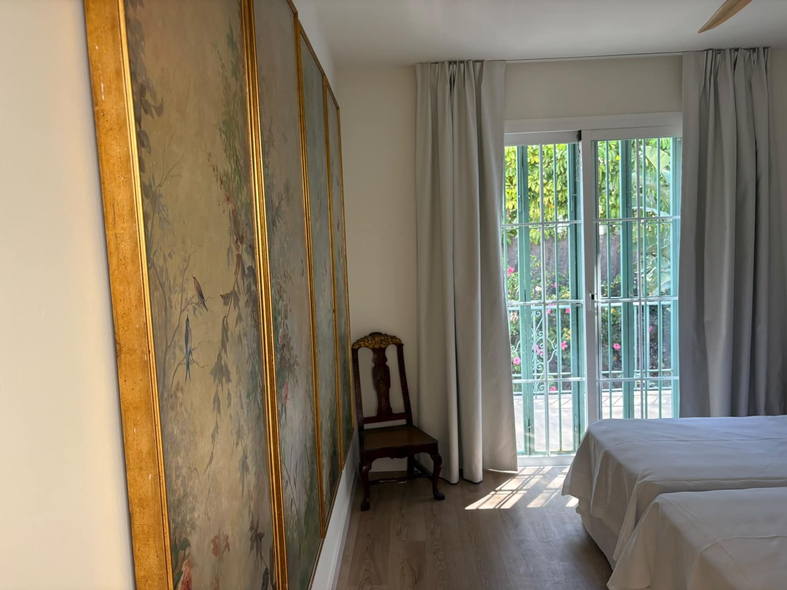4 sypialnia Dom szeregowy do wynajęcia w Estepona z basenem garażem - 4 000 € (Ref: 9902685)