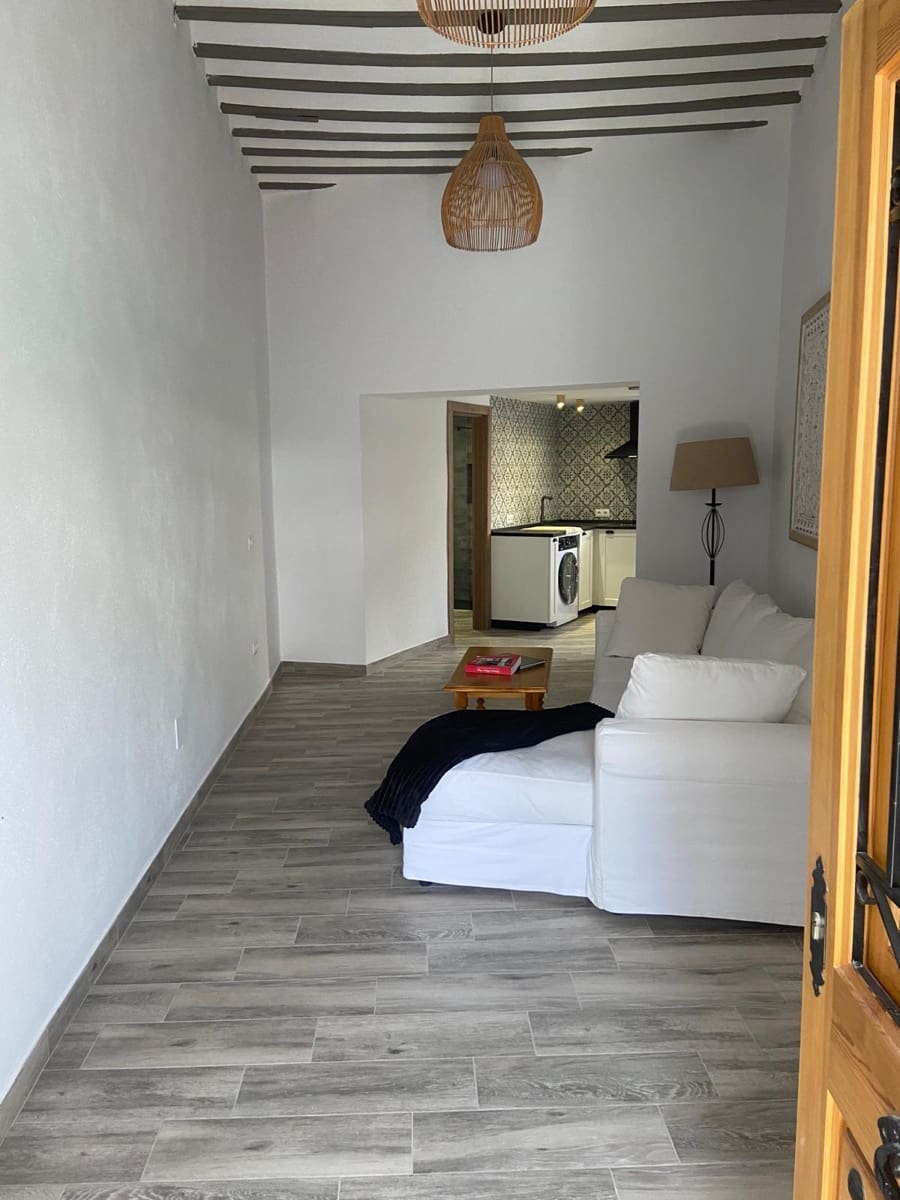 1 slaapkamer Appartement te huur in Colmenar - € 650 (Ref: 9914968)